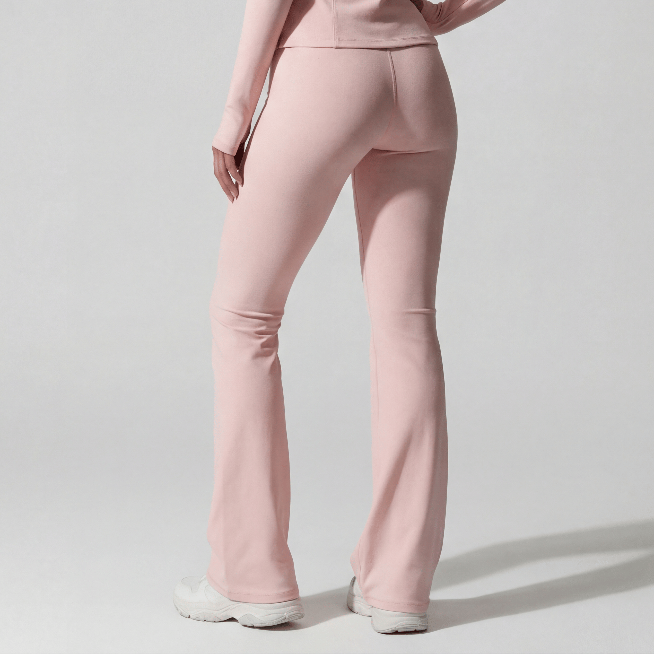 Serene Seamless Flare - 10_75a186fa-23c9-4de6-b9cd-5dbac7251129_2