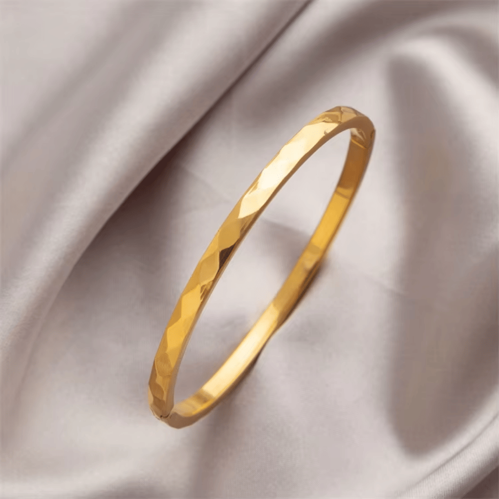 Solara Classic Bangle - 142_cd94d098-33dd-47d8-bc16-9e095eea6b65