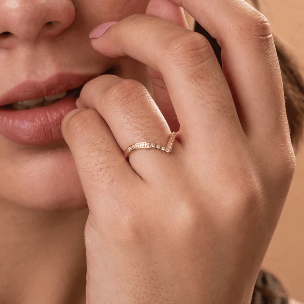 Vera V-Shine Ring - 189_117b8b2b-abc3-4c39-b472-32f05bda0ee3