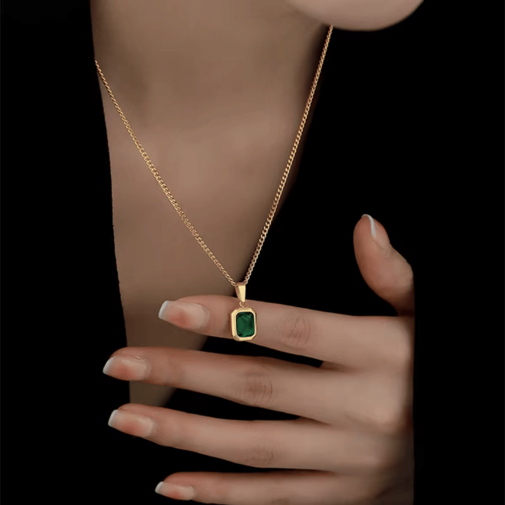Emerald Glow Chain - 256