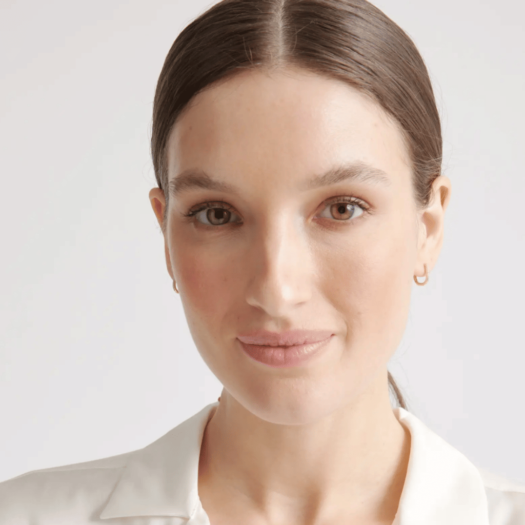 Earring - 39_c8f1af8f-0b01-473e-8e7d-0e9cee0b0772