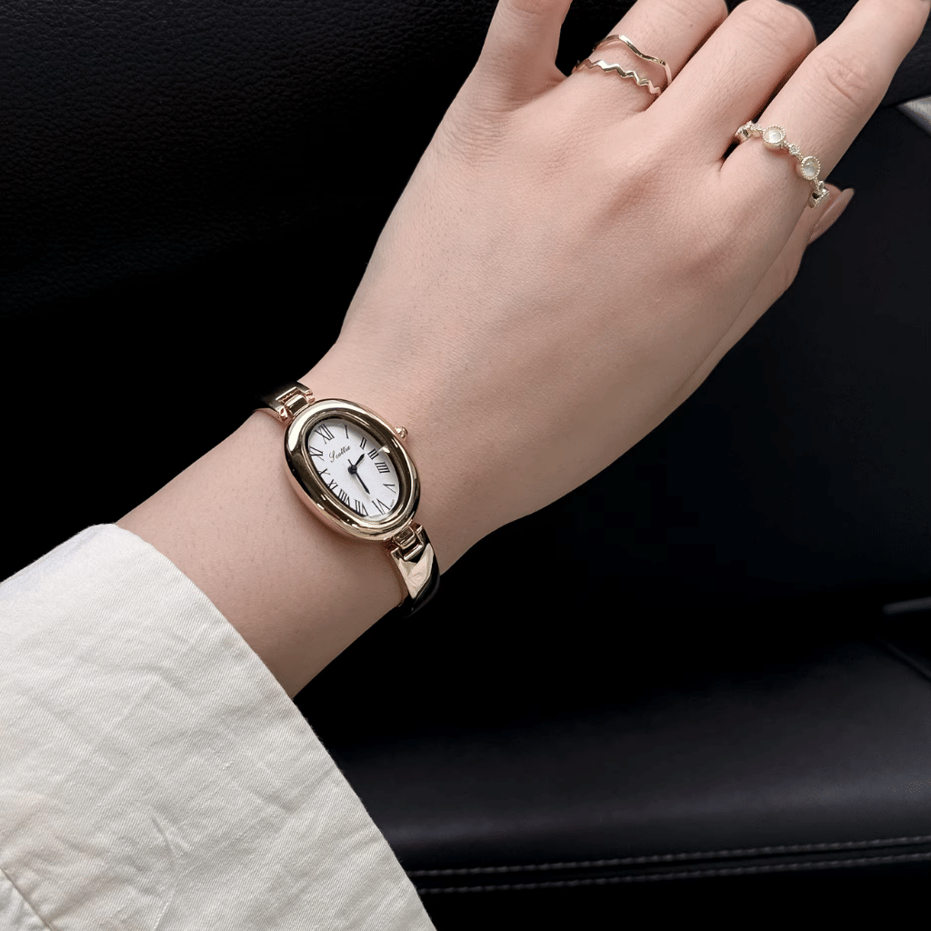 Oval Quartz Watch - 425